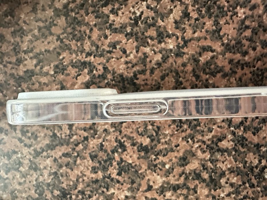 Etui / case na iPhone 14 pro..