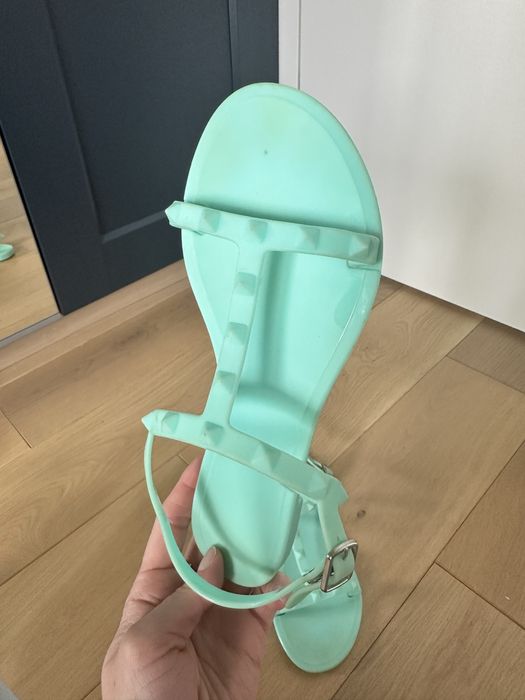 Sandałki gumowe Reserved r. 36