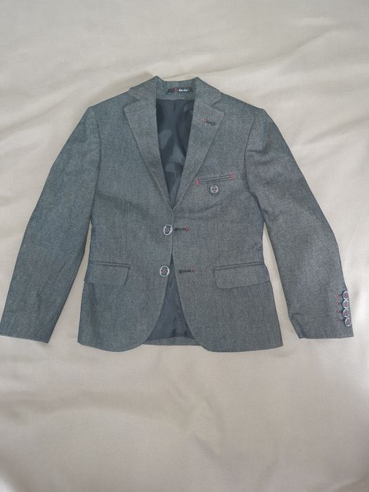 Шкільний костюм на 6-8 років