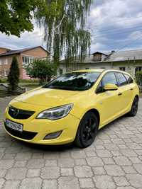 Продам Opel Astra J 2011 року