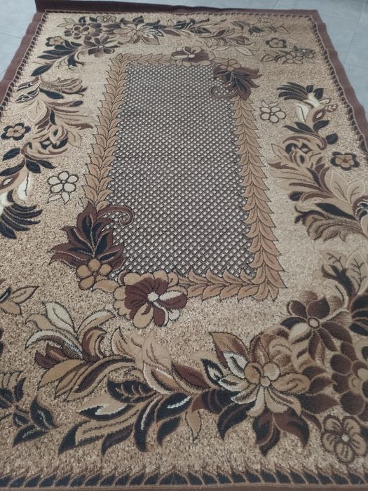Sprzedam fajny duży dywan 295 x 200 cm