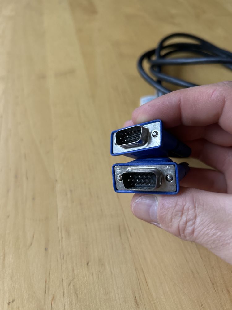Kabel monitorowy o długości 1,85 m