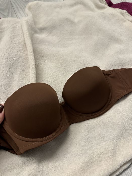 Бюстгалтери 75В з пушапом