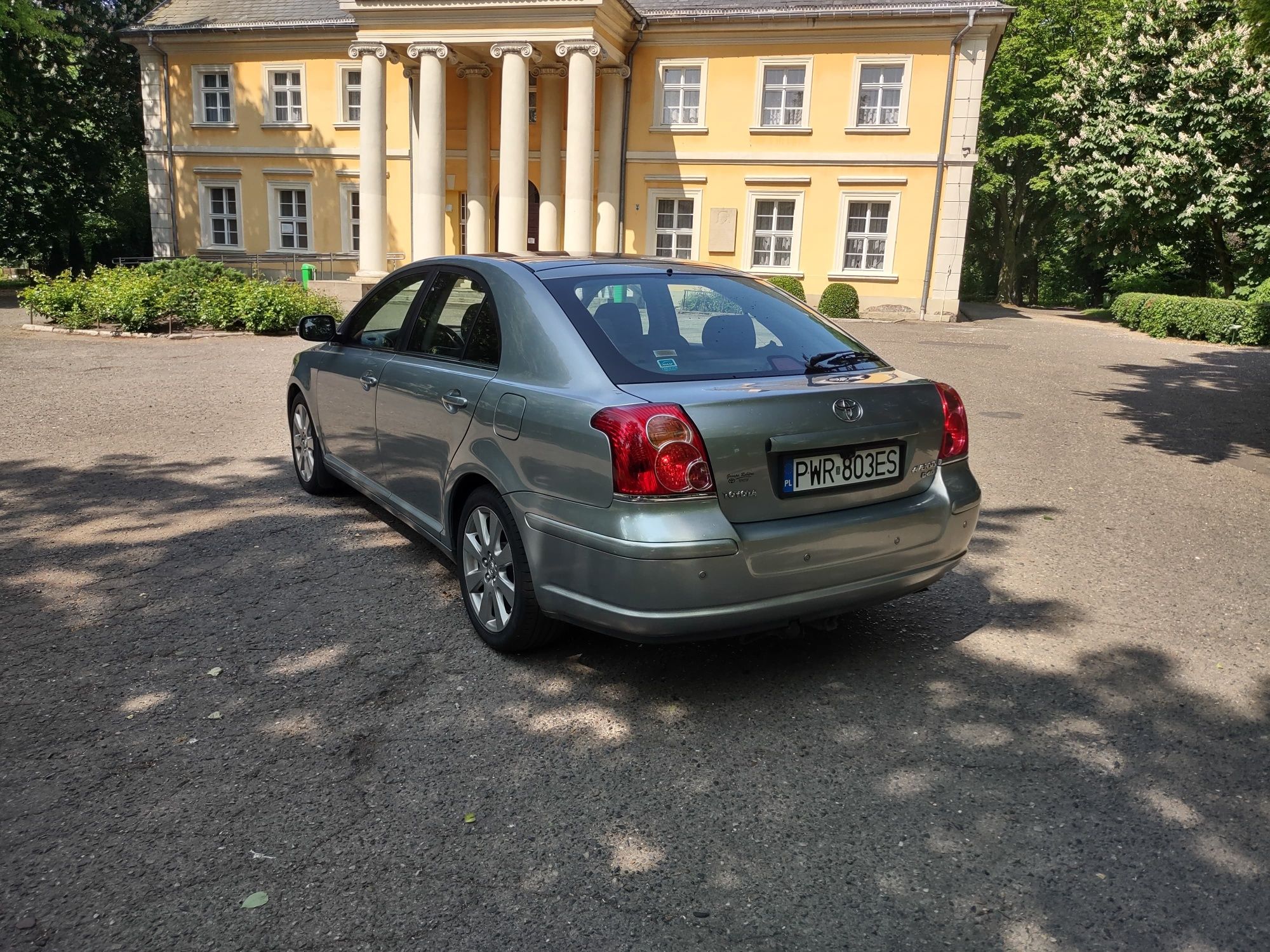 Sprzedam Toyotę Avensis 2.0 D4D 178 tys. przebieg