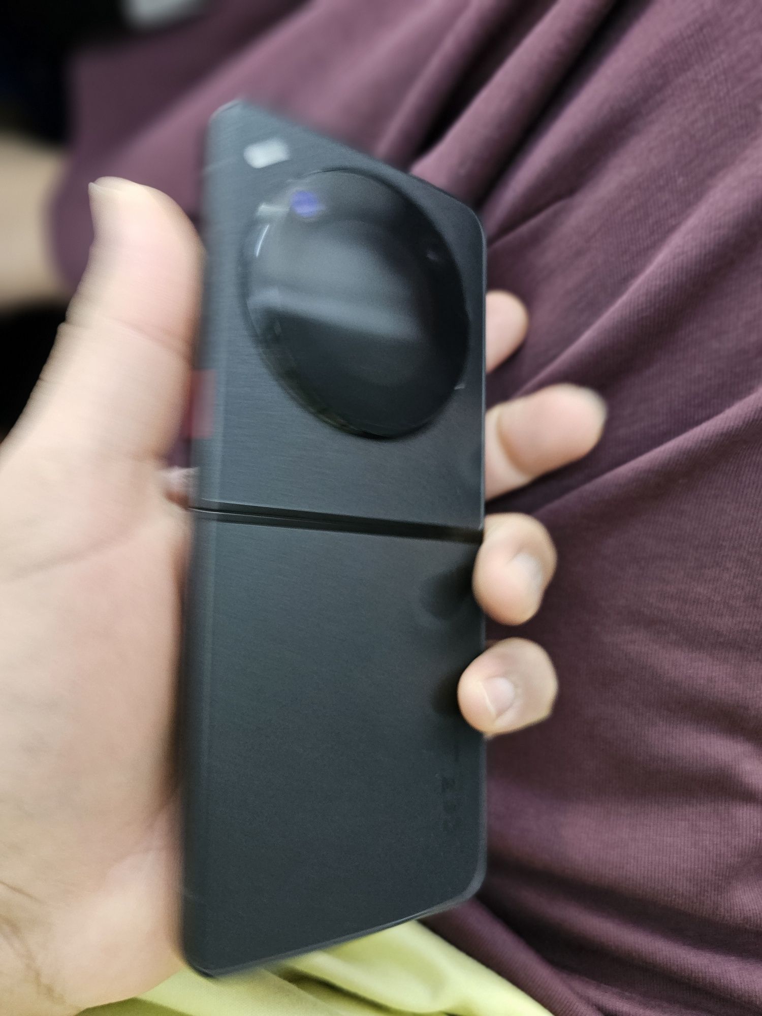 Zte nubia flip...5g..256gb/8+12gb
