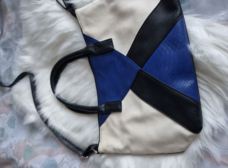 Torebka damska skórzana Avon