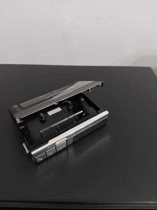 AIWA HS-P05 Mk II Stereo Cassette Player.