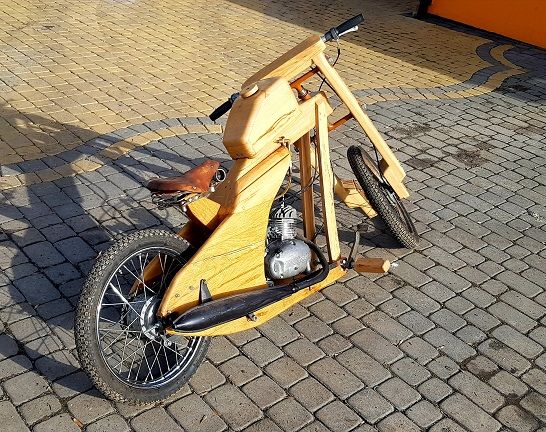 Drewniany Motor Nie Yamaya Honda Suzuki tylko Komar sprawny jeżdżący