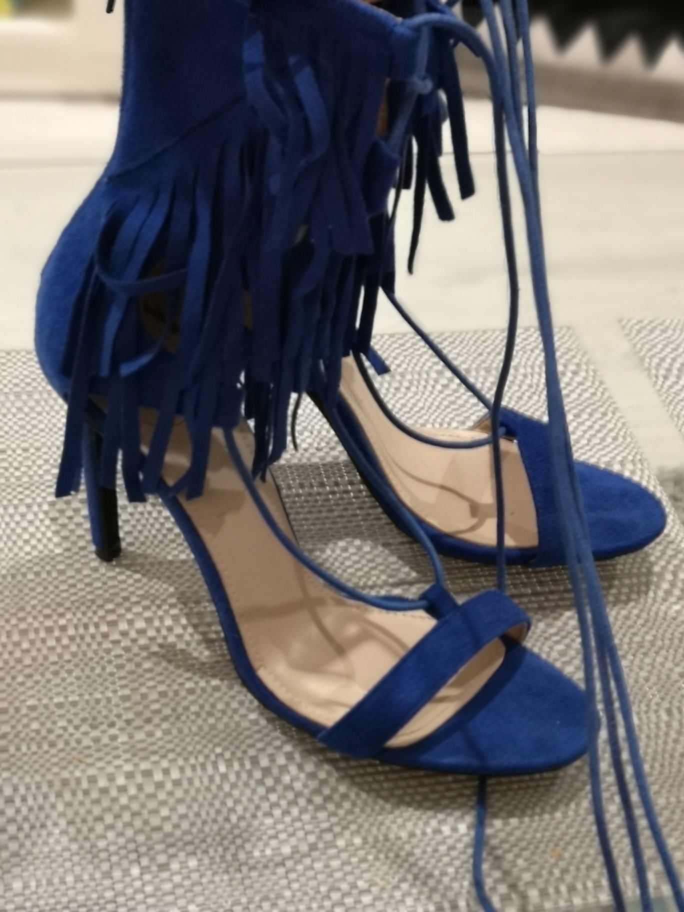 Buty z frędzlami gratis fleki