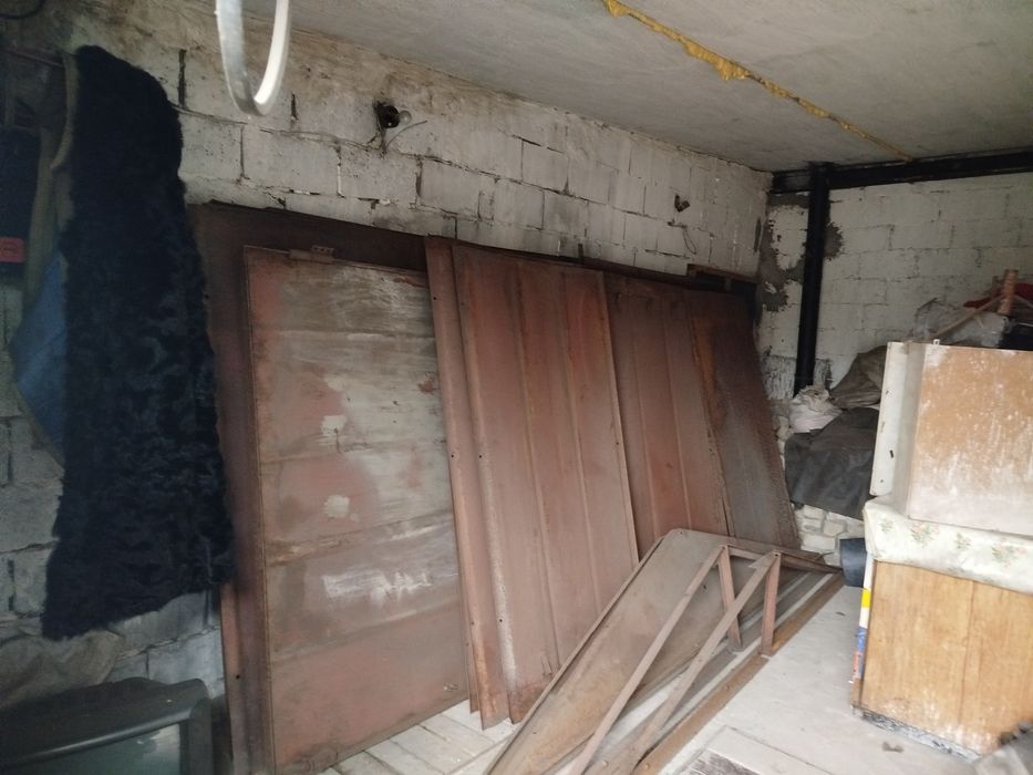 Продам залізний гараж