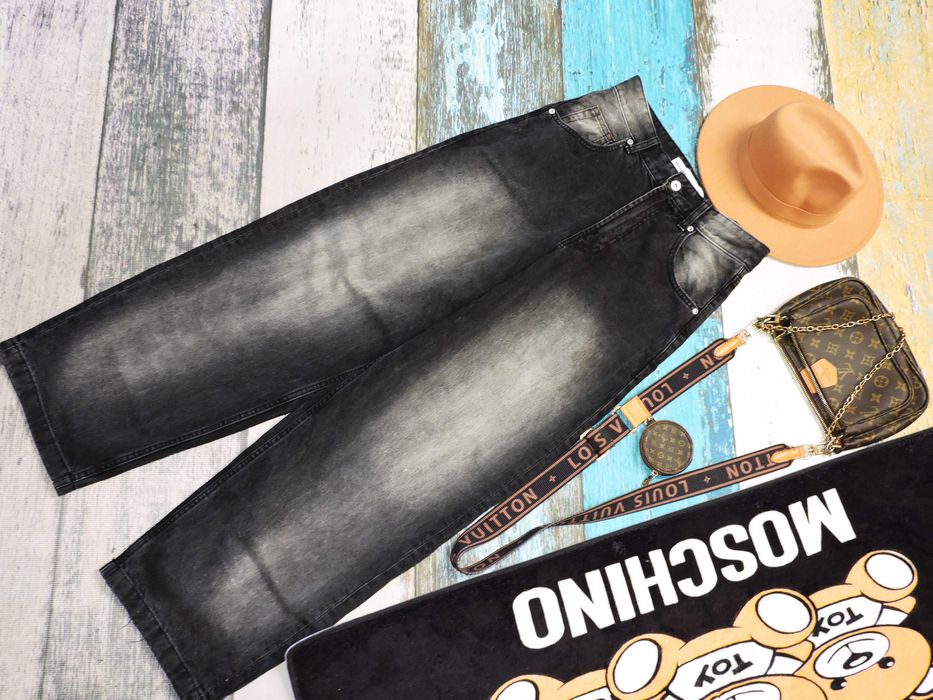 Bershka Spodnie jeans wysoki stan szerokie Hit 36