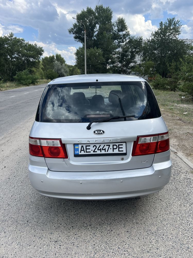 Продам Kia karens 2.0