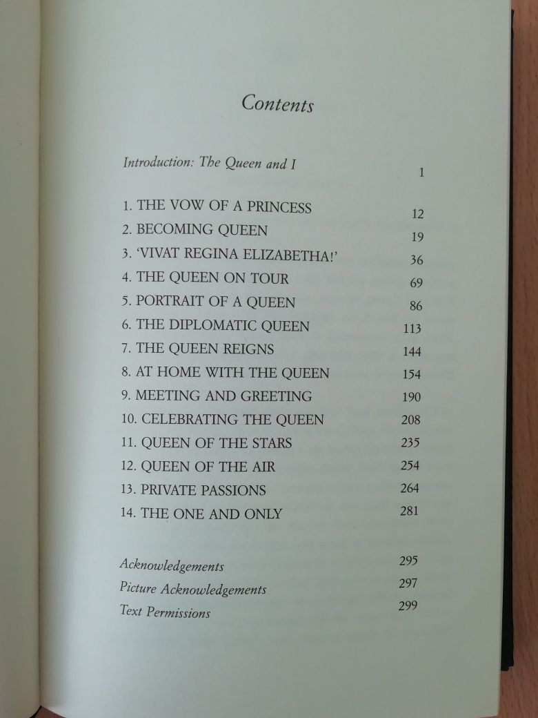 A queen for all seasons. J. Lumley. Королева на все времена. Дж. Ламли