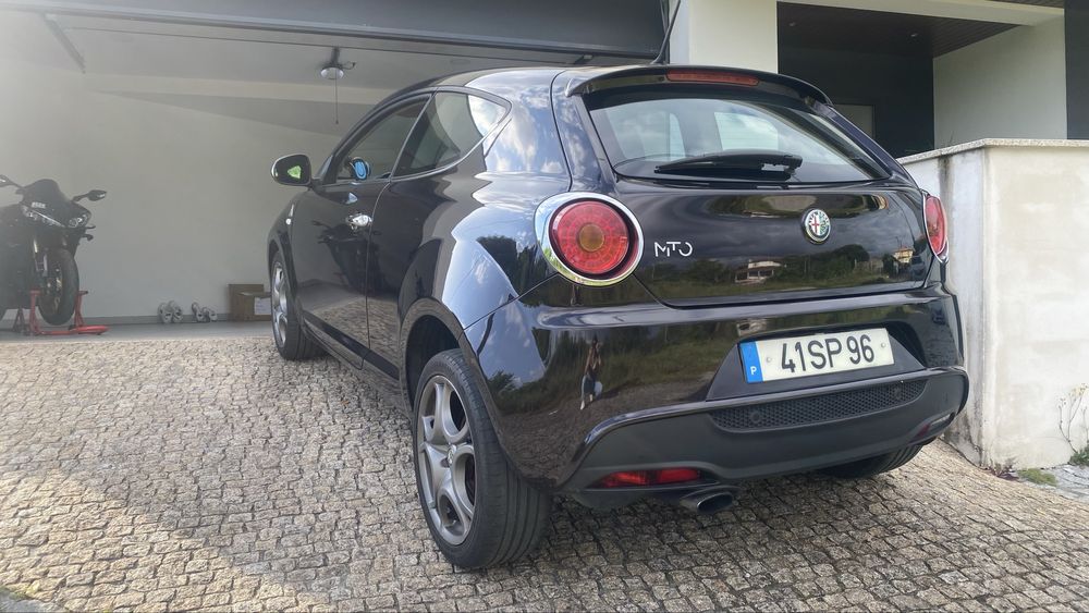 Alfa romeu mito 1.3 (2013)  vendo ou troco por jeep grand cherokee 3.1