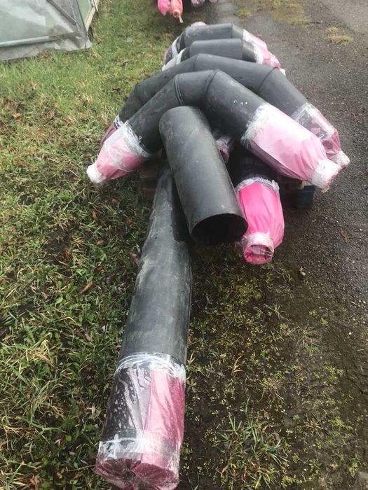 Труба ізольована, коліна, трійники, і нерухома опора