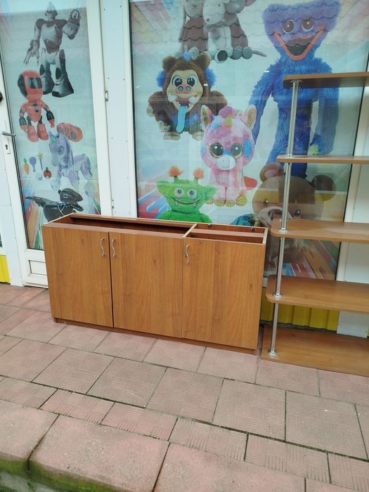 Мебель магазин в хорошому стані