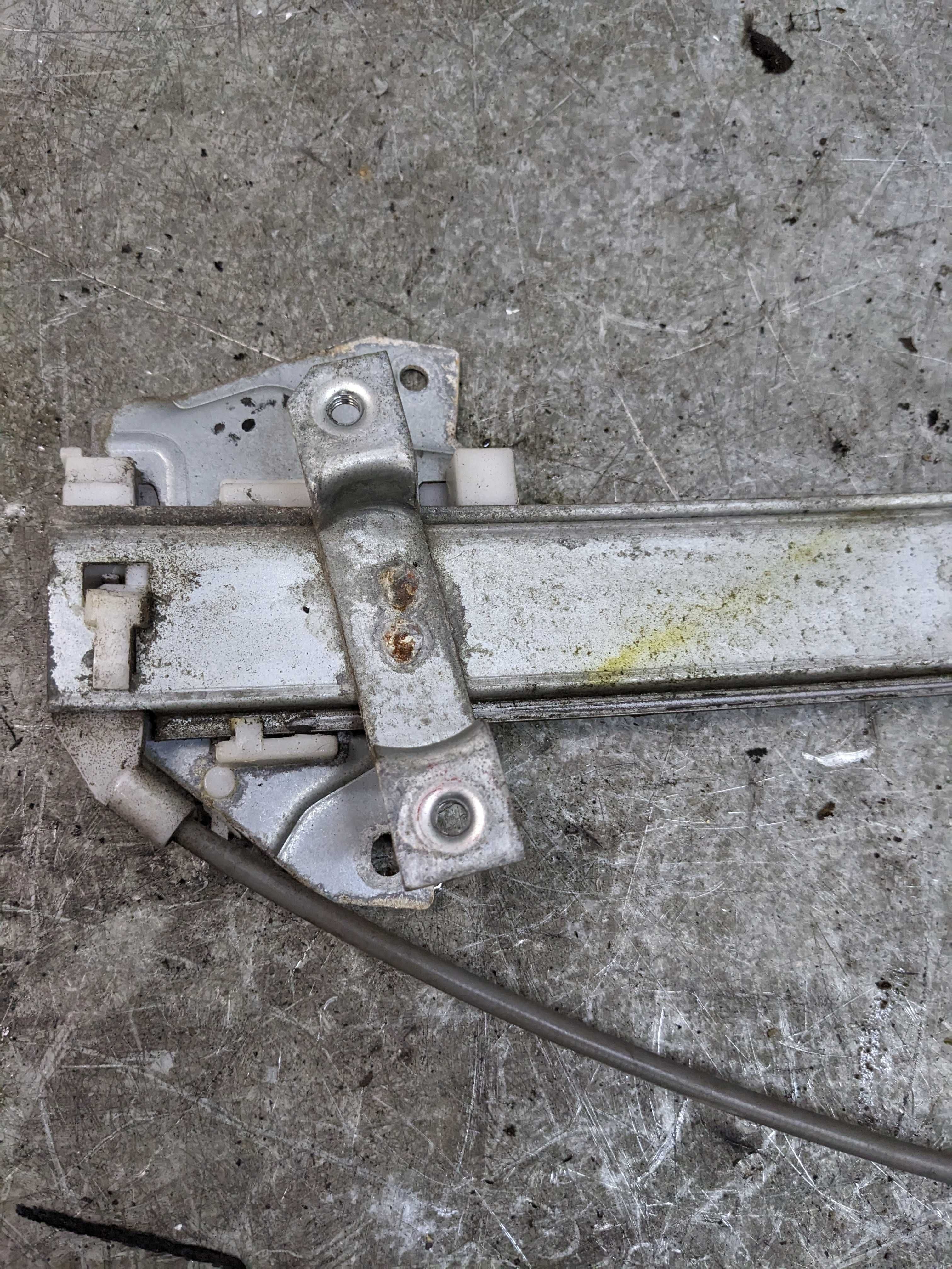 Mitsubishi Space Wagon Podnośnik Mechanizm Szyby Lewej Przedniej Przód