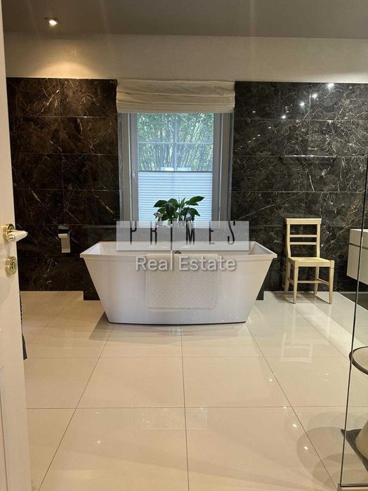 Оренда будинку Іванковичі 800 м² територія 2га, озеро та гостьовий буд