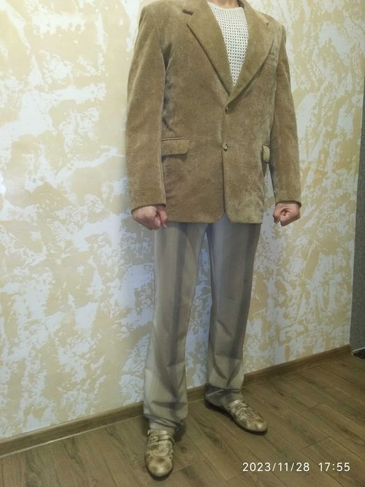 штаны+пиджак+футболка+туфли