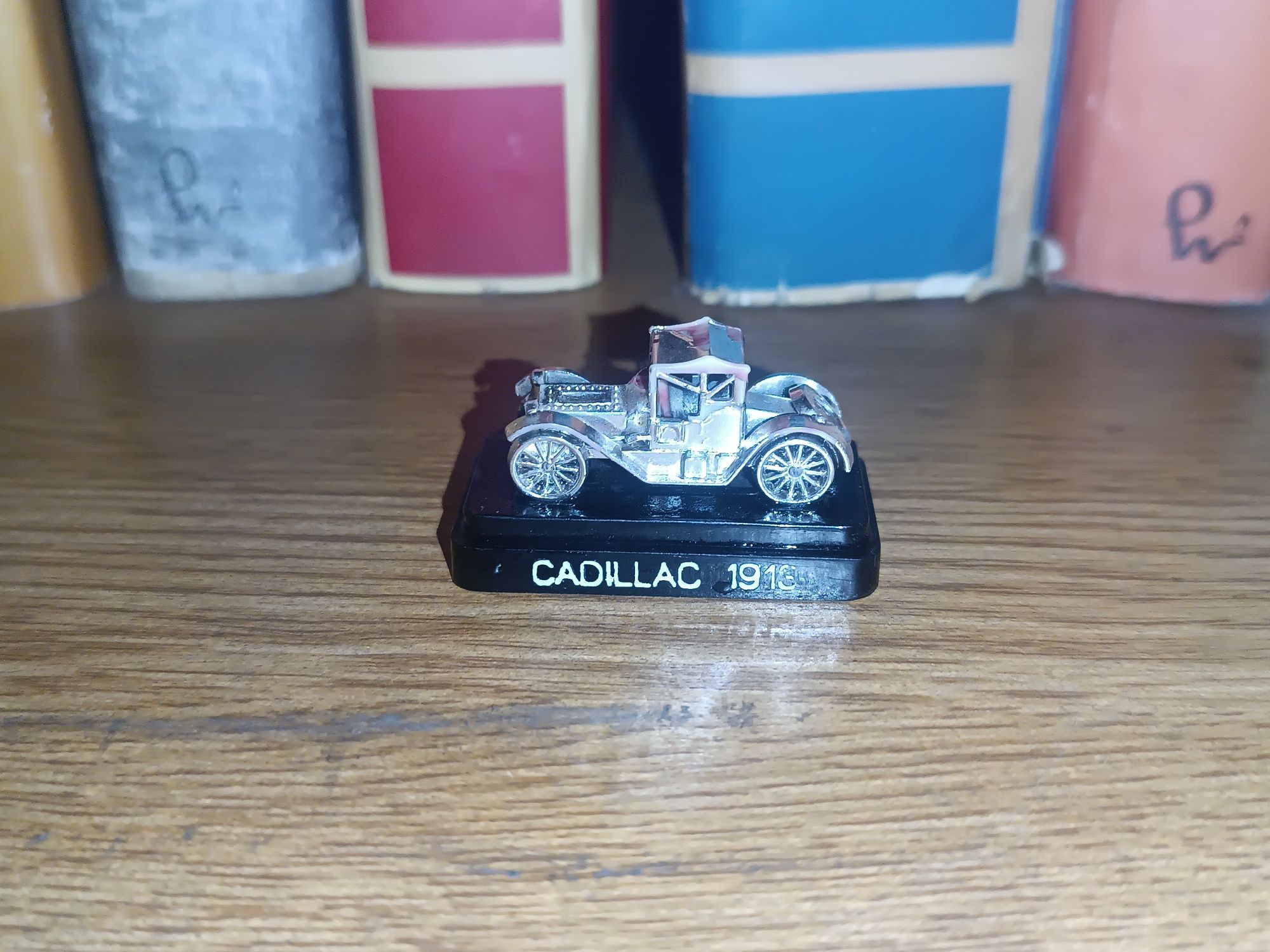 Miniaturowe samochody z dawnych lat lata 70