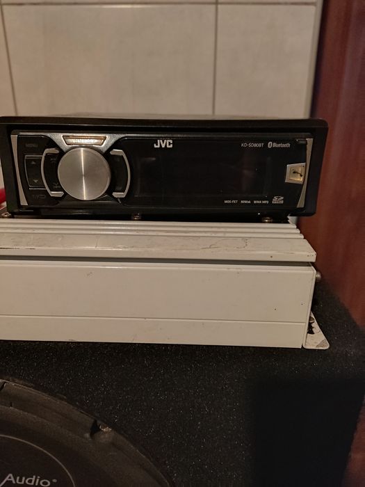 Radio JVC wzmacniacz subwoofer