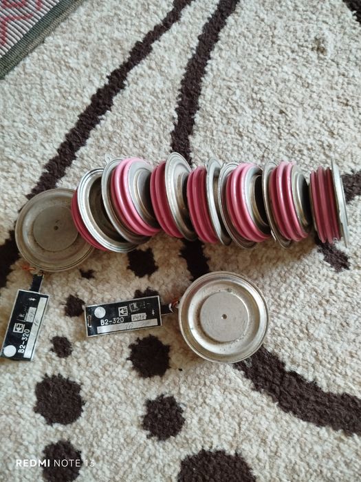 Продам диод 10 штук B2-320