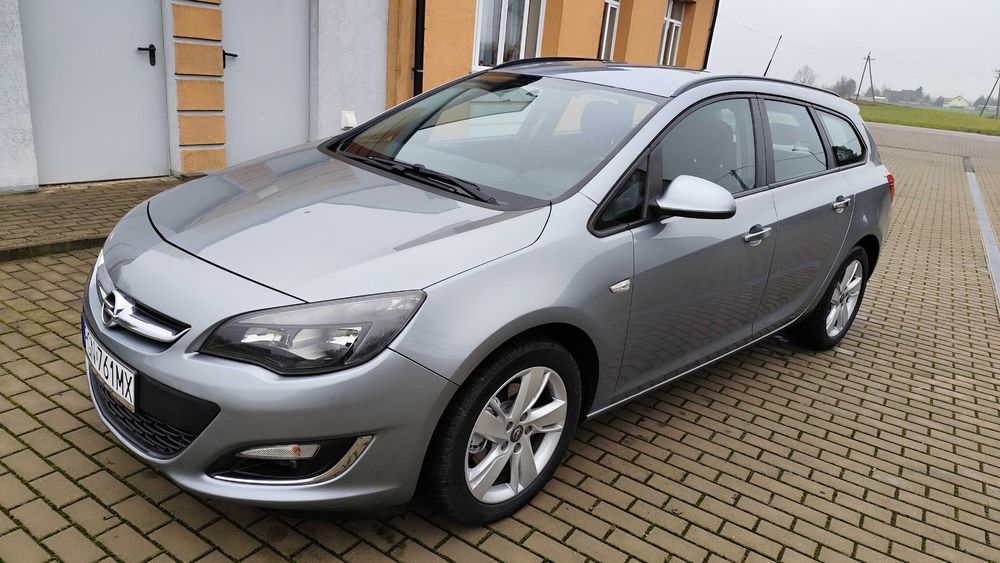 Opel Astra j Lift 1.7 CDTi 120KM 2013r 193tys km