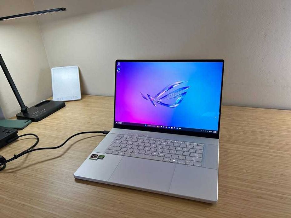 Portátil Gaming - Ryzen 9 6900 hs / RTX 3070Ti - Rog Strix