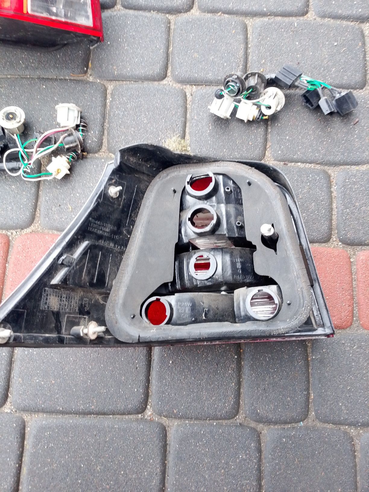 Lampy tylne golf 4