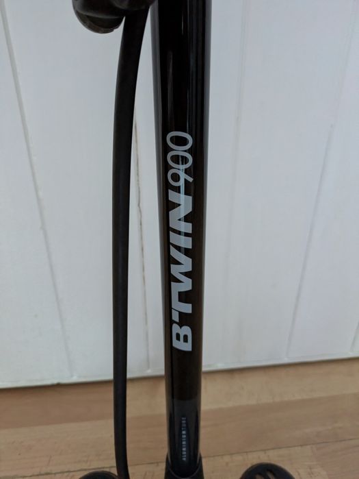 Bomba pé BTWIN 900