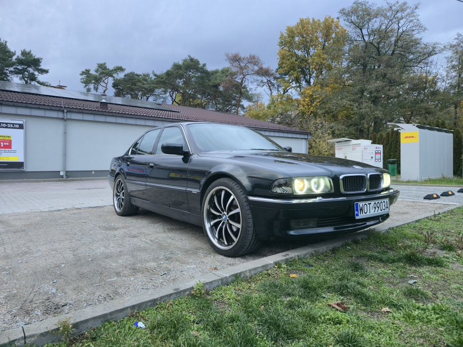 Bmw e38 5.4 V12 1995r