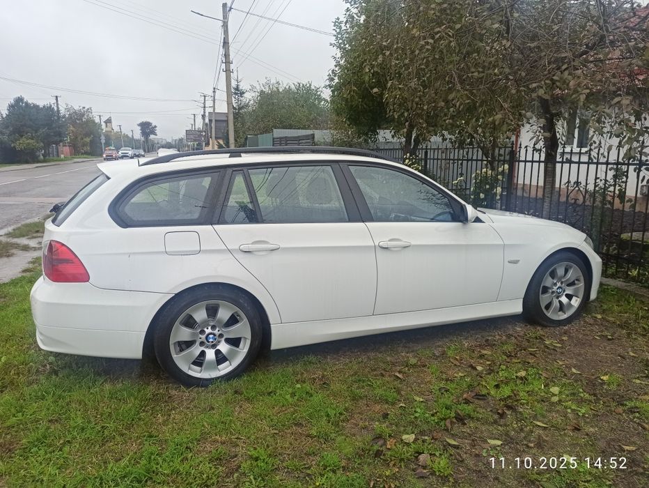 Автомобіль BMW 3