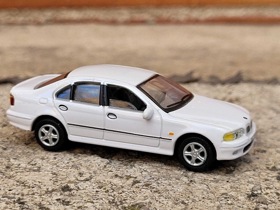 BMW 5 E39 528i Kolekcja modeli 1:72 mega unikat hongwell M Power