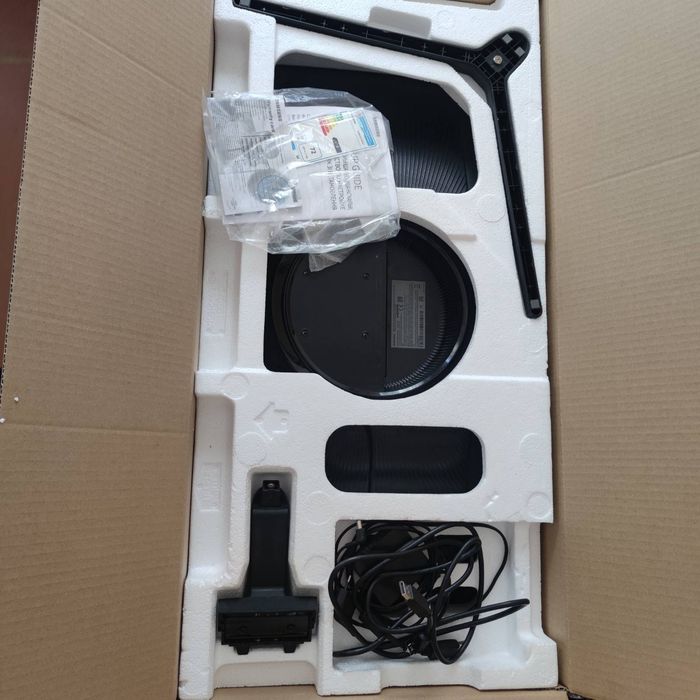 Монитор Samsung Odyssey g5 34  дюйма.