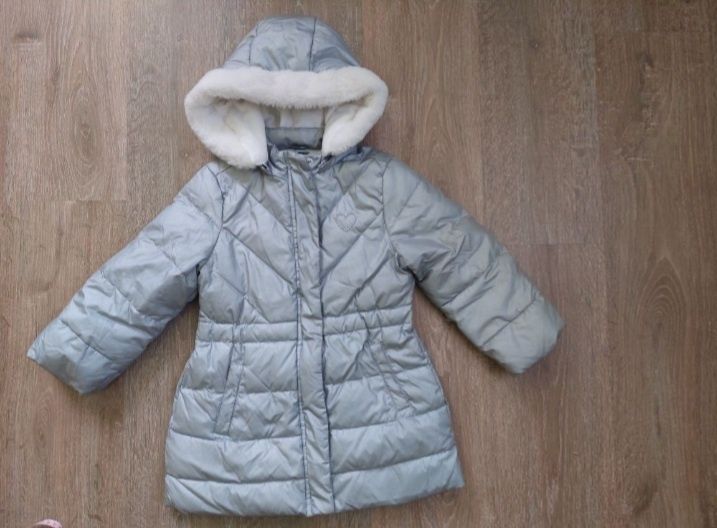 Продам куртку,курточку,пуховик chicco