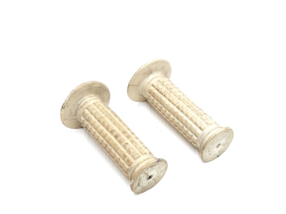 CHwyty Gripy kierownicy Romet Universal BMX Zenit Alka białe