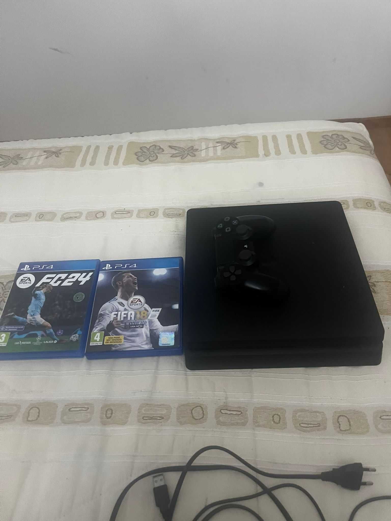 Vendo PS4  como nova