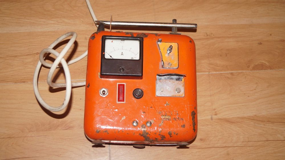 Ładowarka prostownik lampa górnicza Faser R-1  stara solidna PRL