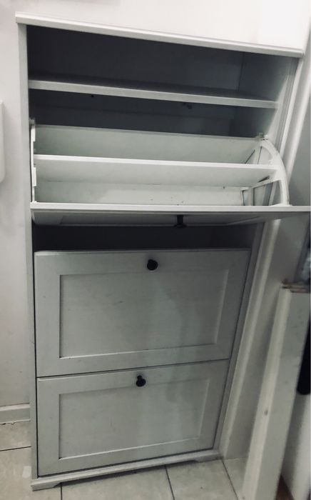 BRUSALI IKEA Szafka na buty, 3 przegrody, biały, 61x30x130 cm