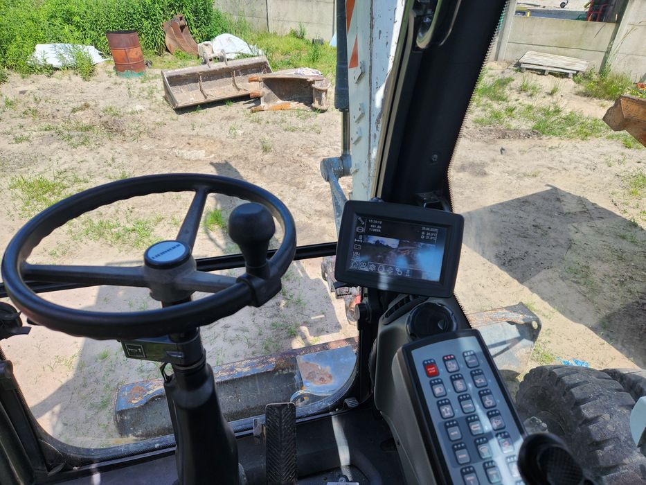 Koparka liebherr .osprzęt...okazja..