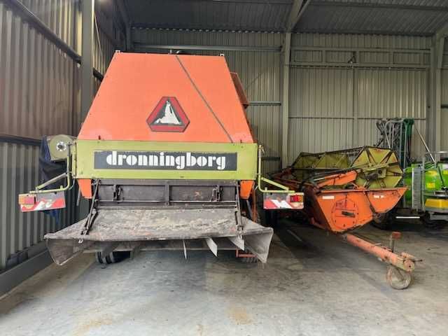 Kombajn zbożowy Dronningborg D8500,