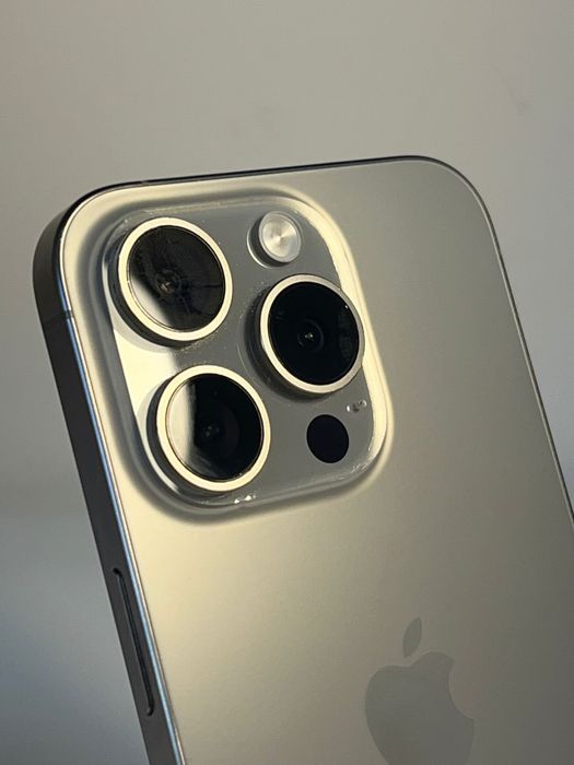iPhone 15 Pro 1TB – Impecável e com extras!