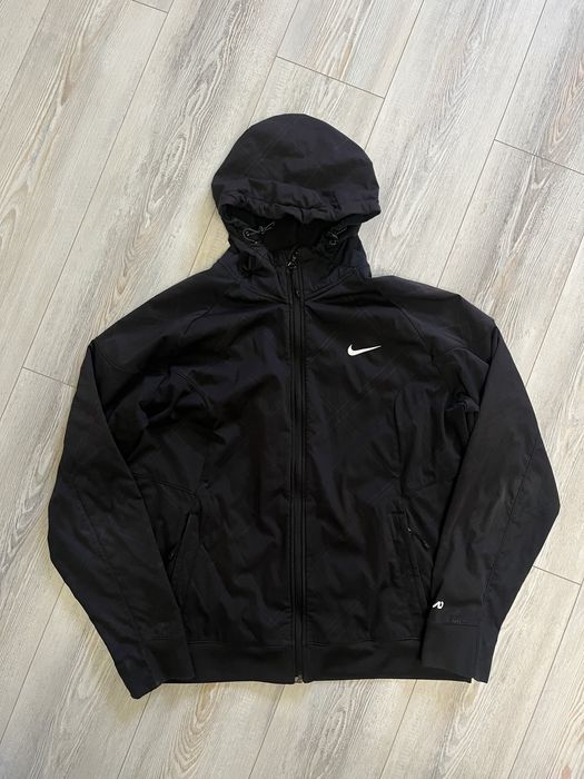 Куртка Nike софтшел