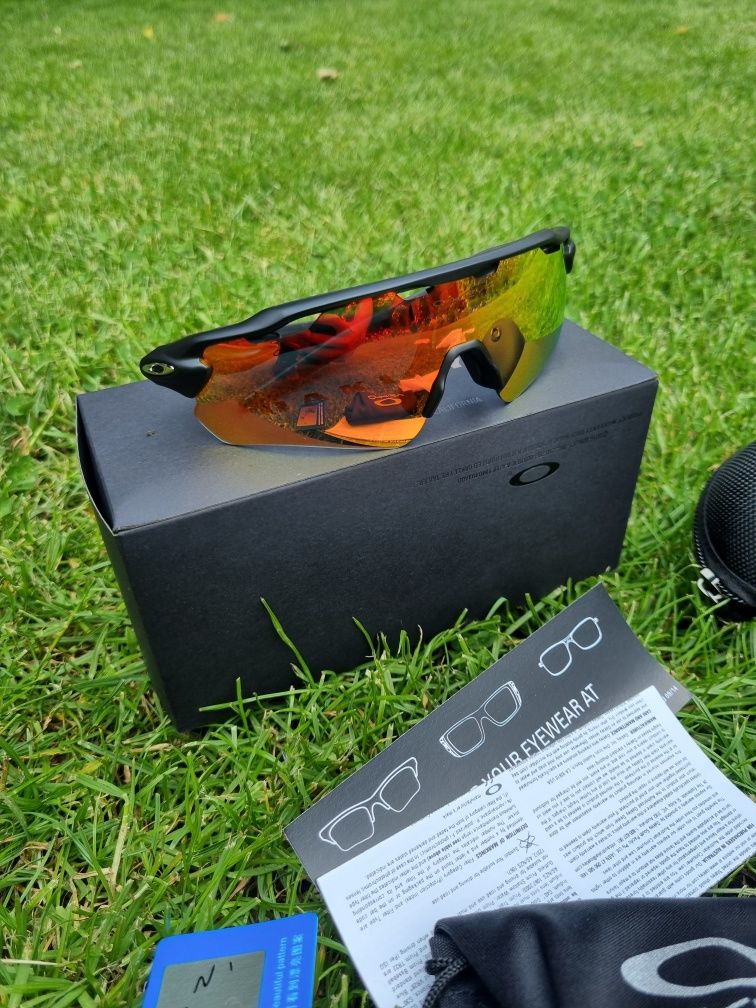 Спортивні окуляри oakley radar ev polarized + три змінні лінзи, чохол
