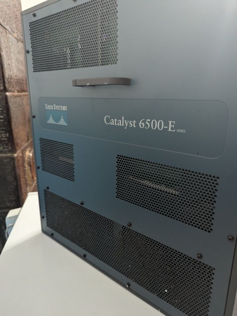 Продам мережевий комутутор Cisco Catalyst 6500e