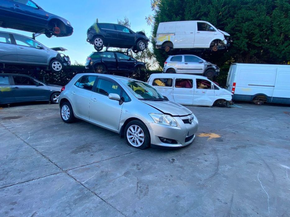 Toyota Auris 1.4 D-4D (90cv) de 2007 - Peças Usadas (7370)
