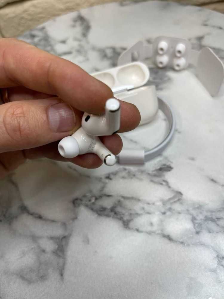 Навушники AirPods Pro Wireless charging case,білий колір.