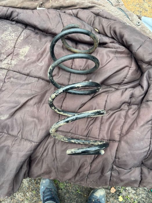 Передні пружини Пріора