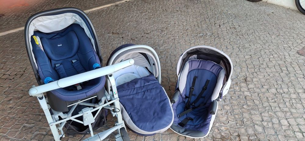 Carrinho de Bebé Trio Chicco como novo.