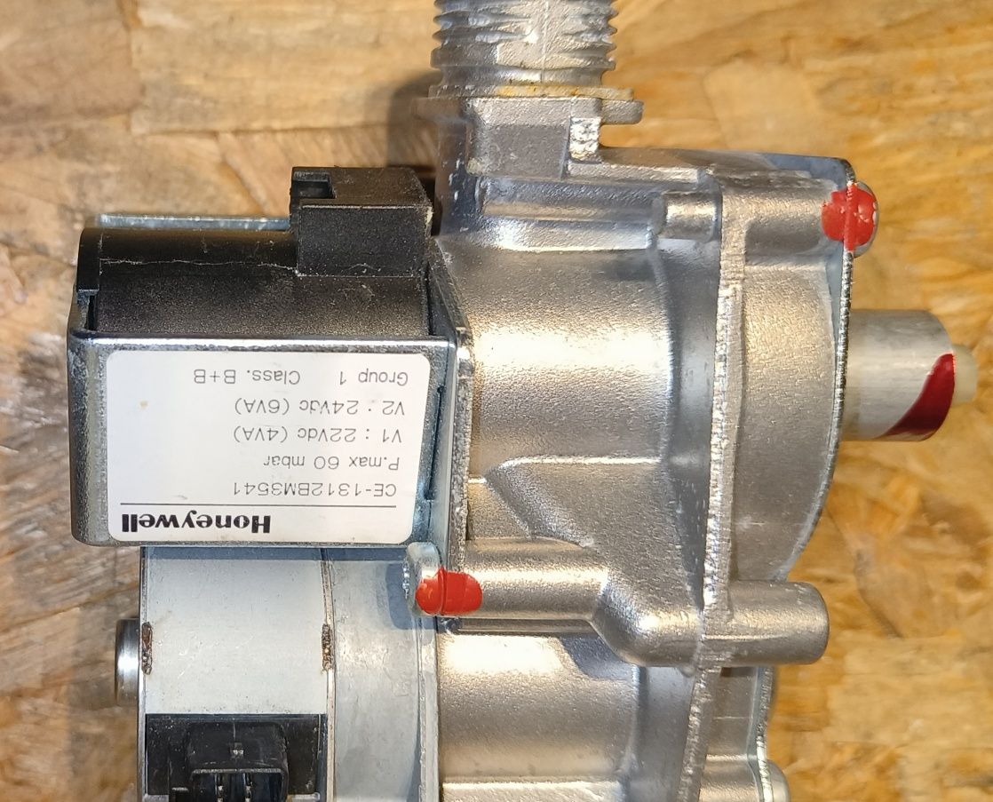 Honeywell zawór gazowy VK8525MR